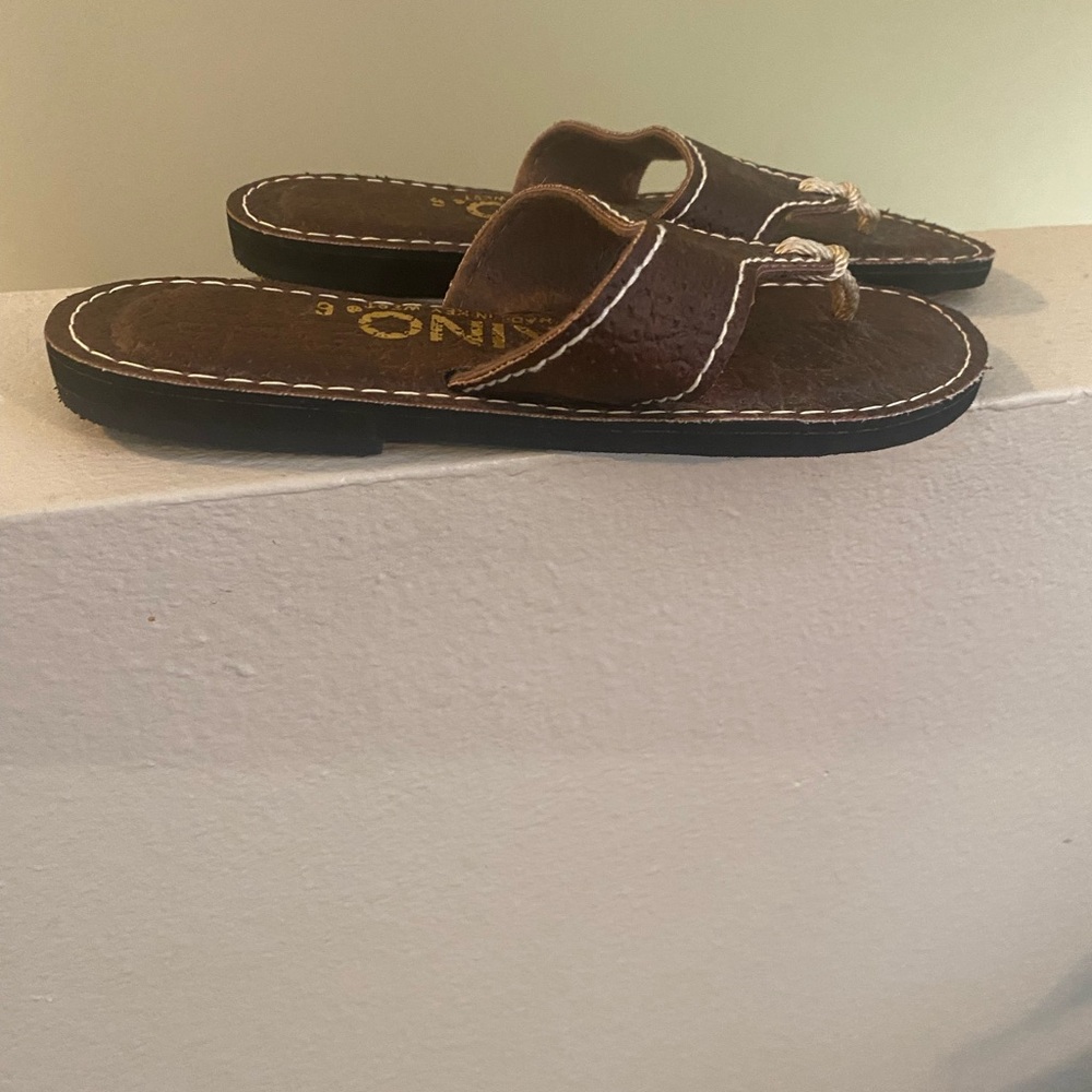 Kino Key West Women’s Brown Slide Sandals. NWOT. Size 6. USA.